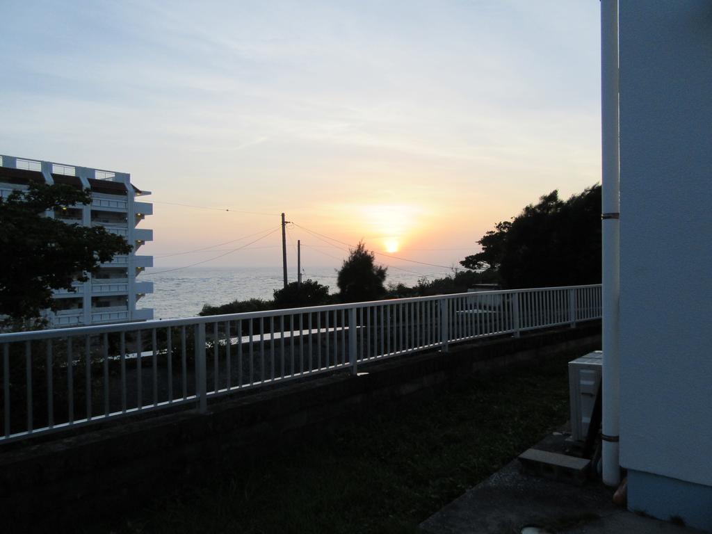 Guest House Diamond Yomitan Extérieur photo