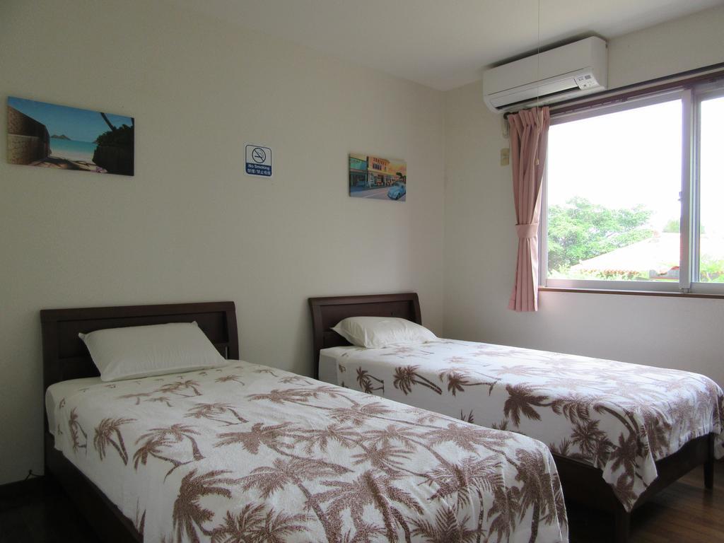 Guest House Diamond Yomitan Extérieur photo