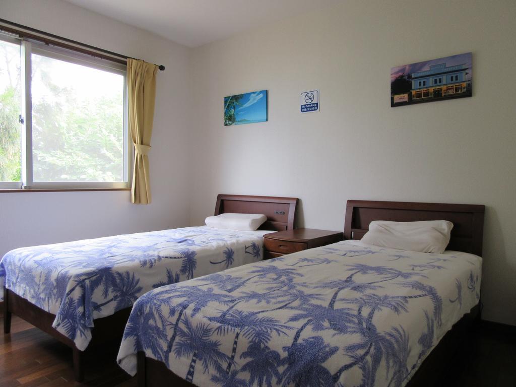 Guest House Diamond Yomitan Extérieur photo