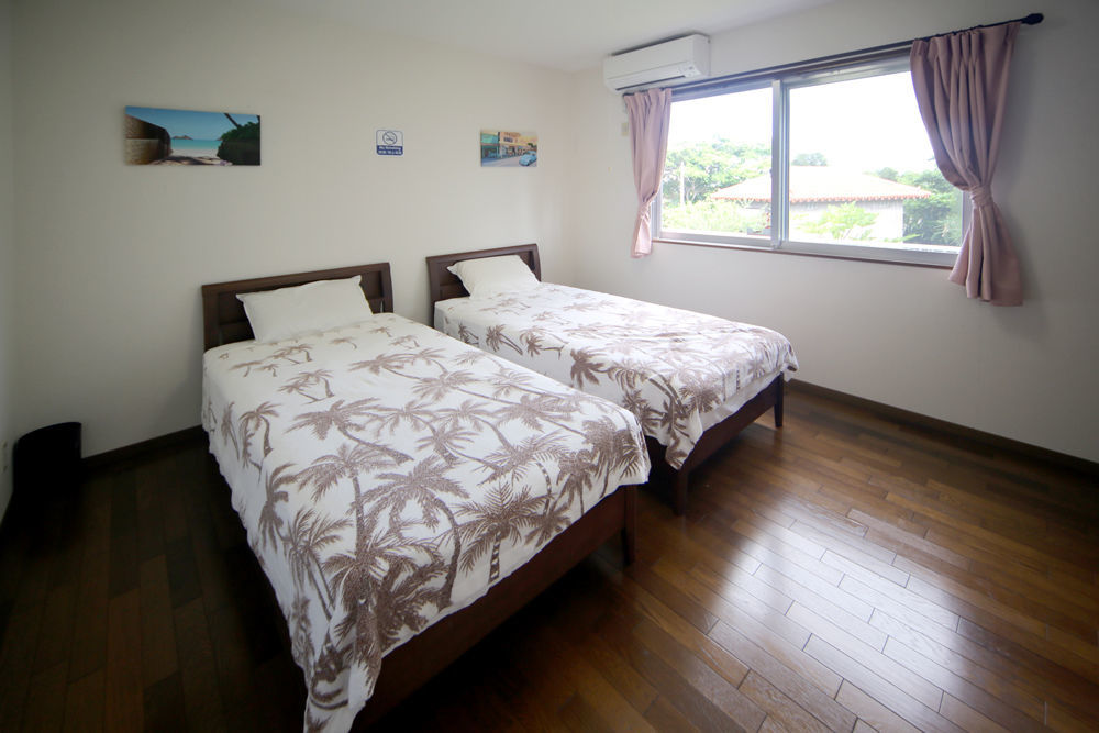 Guest House Diamond Yomitan Extérieur photo
